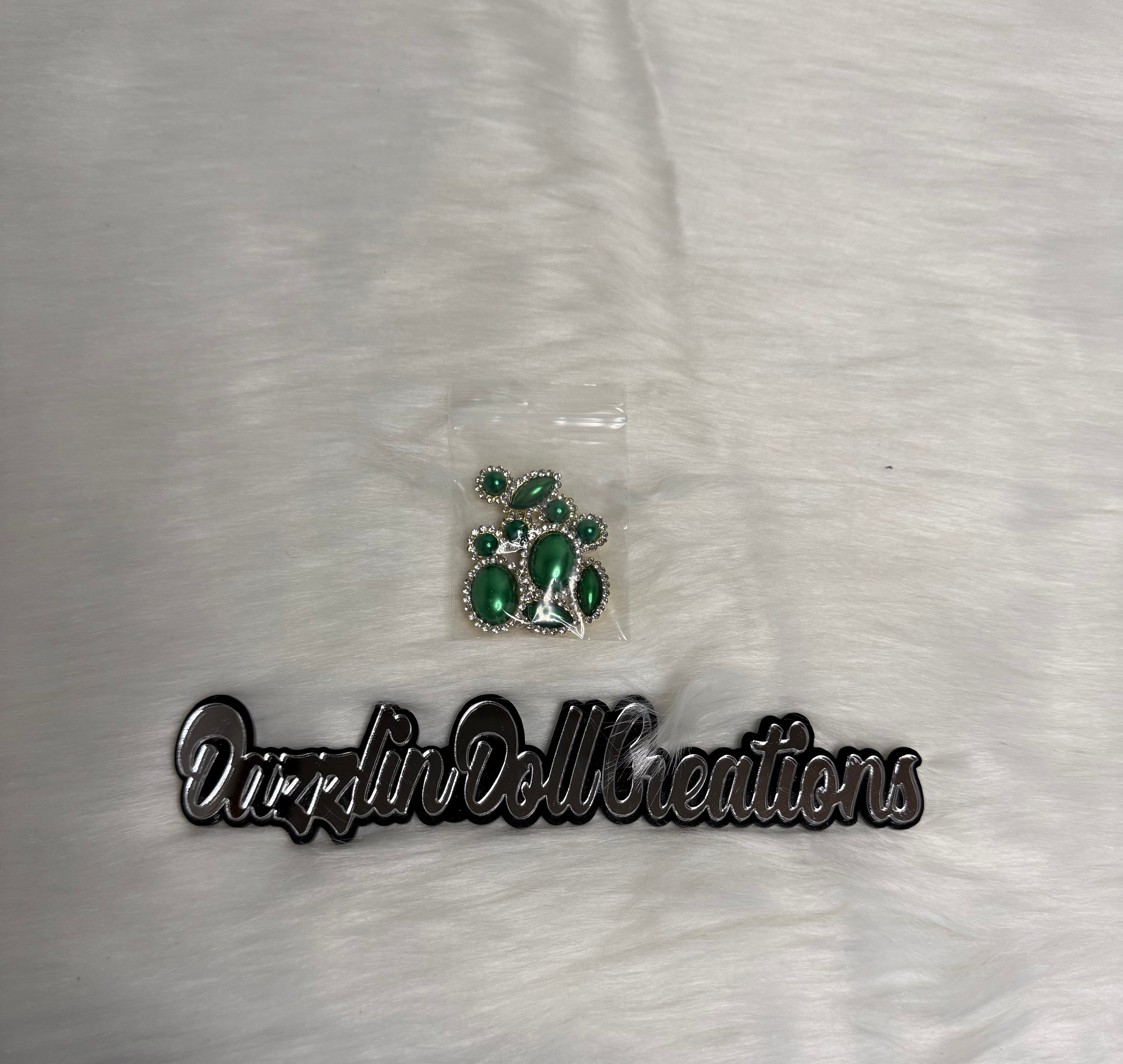 Green/Gold Plastic Gemstones in Assorted Shapes (10-Pack)